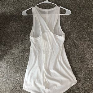 Lululemon bend and twist tank - white size 4